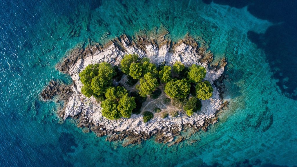 To αυτοκίνητο που αποτελεί τον μοναδικό κάτοικο μικρού νησιού…έγινε viral, vid