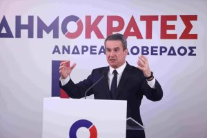 Λοβέρδος: “Όσοι θέλουν να κάνουν πολιτική με τα ανέκδοτα να πάνε να γίνουν ηθοποιοί στην επιθεώρηση”