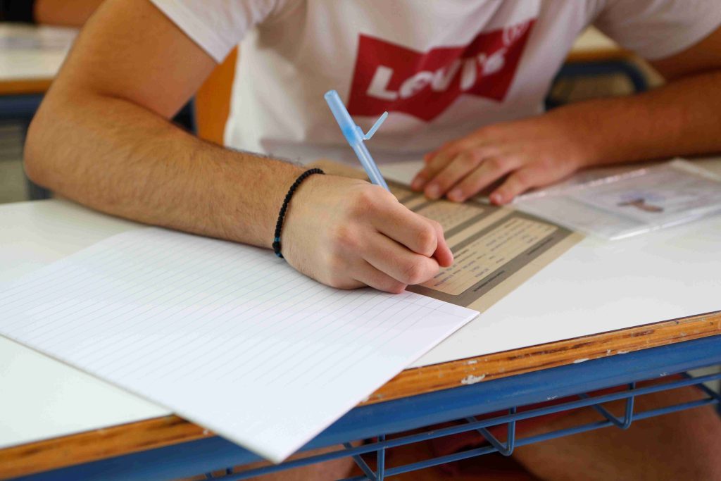 Στην πλατφόρμα του Ψηφιακού Φροντιστηρίου τα διαγωνίσματα Προσομοίωσης Πανελλαδικών Εξετάσεων