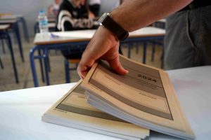 Πανελλήνιες εξετάσεις: Αυτά είναι τα θέματα σε Νεοελληνική Γλώσσα και Λογοτεχνία
