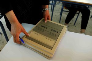Πανελλαδικές Εξετάσεις: “Πρεμιέρα” για τα ΓΕΛ με Νεοελληνική Γλώσσα και Λογοτεχνία