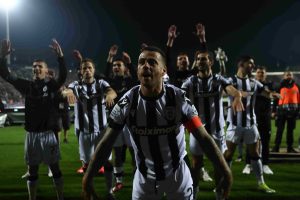 Βιεϊρίνια: Είμαστε οικογένεια, θέλουμε τον τίτλo! vid