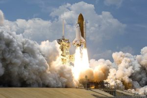 H SpaceX γράφει ιστορία: Εκτόξευσε πύραυλο από τη Φλόριντα που προσγειώθηκε στις Μπαχάμες, vid