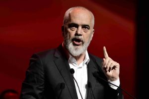 Προκαλεί ο Ράμα: Ανάγκασαν τα αδέλφια μας στην Ελλάδα να αλλάξουν τα ονόματά τους- “Κηλίδα ντροπής” vid