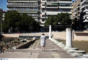 Θεσσαλονίκη: Αναστάτωση μετά από δυνατό θόρυβο στην περιοχή της Ρωμαϊκής Αγοράς (video)