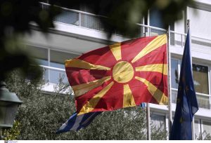 Το μεγαλύτερο αλβανικό κόμμα στα Σκόπια κατηγορεί την Σιλιάνοφσκα ότι παραβίασε το Σύνταγμα