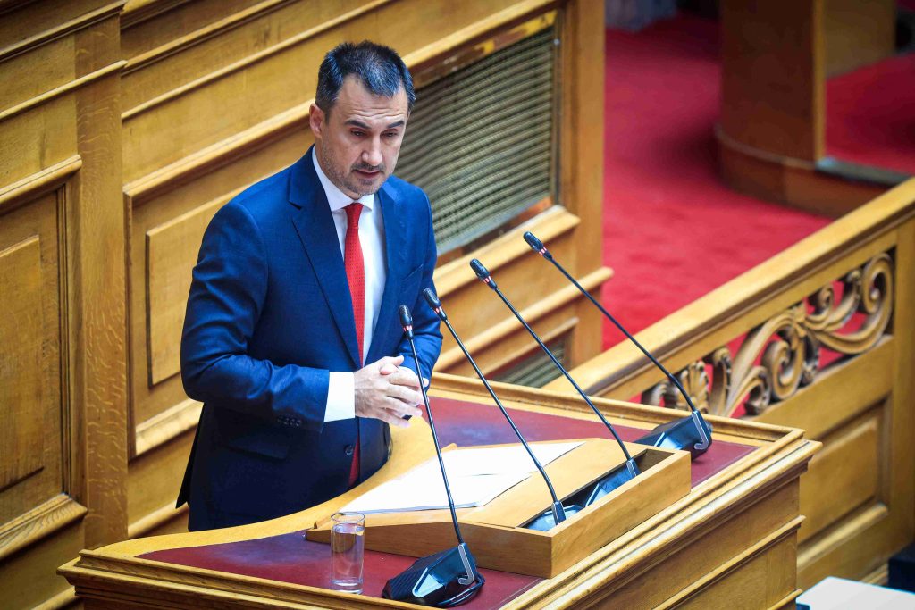 Χαρίτσης: Ούτε φέρετρα θα επιτρέψουμε, ούτε να μετατραπεί η χώρα μας σε πεδίο επικίνδυνων γεωπολιτικών ανταγωνισμών