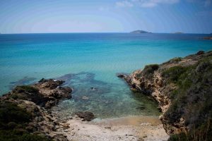 Πρώτη θέση για ελληνικό νησί ανάμεσα στα 11 πιο υποσχόμενα μέρη του κόσμου για διακοπές το 2025