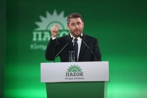 Ανδρουλάκης: «Το ΠΑΣΟΚ πλέον βάζει την ατζέντα και η κυβέρνηση ακολουθεί αμυνόμενη και απολογούμενη»