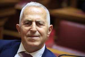 Έτσι συμμάζεψε ο Αποστολάκης την δήλωση περί «μαύρων χρημάτων»