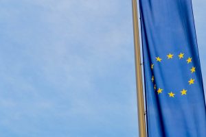 Υπό έρευνα για διαφθορά και υπεξαίρεση ο πρώην πρόεδρος της Ευρωπαϊκής Τράπεζας Επενδύσεων