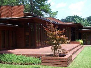 Fallingwater: Tο αριστούργημα της αρχιτεκτονικής του Φρανκ Λόιντ Ράιτ πάνω σε καταρράκτη(vid)