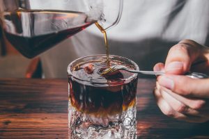 ΗΠΑ: Αδίστακτη γυναίκα έριχνε στον καφέ του συζύγου της φάρμακα ευθανασίας ζώων για να τον δολοφονήσει