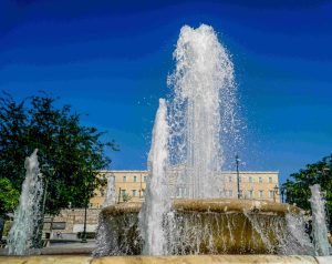 Μετρό: Αίθουσα δροσιάς και μπουκαλάκια νερού στη στάση “Σύνταγμα”