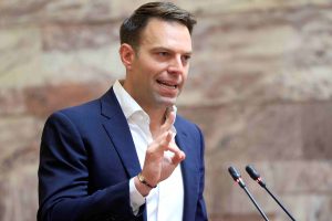 Κασσελάκης: “Ο ΣΥΡΙΖΑ είναι εδώ – Ο πρόεδρος είναι εδώ- Δεν πάμε πουθενά μέχρι να αλλάξουμε τη χώρα “