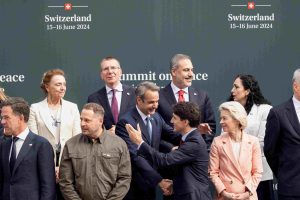 Ελβετία: Η Ρωσία πρέπει να συμμετάσχει στις συζητήσεις για μια “βιώσιμη και δίκαιη ειρήνη”