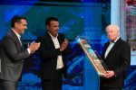 ΔΙΕΘΝΗΣ ΔΙΑΣΚΕΨΗ ΕΙΡΗΝΗ ΒΙΩΣΙΜΗ ΑΝΑΠΤΥΞΗ ΠΡΩΤΗ ΗΜΕΡΑ ΙΝΣΤΙΤΟΥΤΟ ΑΛΕΞΗΣ ΤΣΙΠΡΑΣ ΙΔΡΥΜΑ ΖΟΡΑΝ ΖΑΕΦ ΑΘΗΝΑ ΕΠΕΤΕΙΟΣ ΣΥΜΦΩΝΙΑ ΠΡΕΣΠΕΣ ΠΟΛΙΤΙΚΗ ΕΥΡΩΠΗ ΒΑΛΚΑΝΙΑ