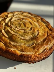 Κανείς δεν μπορεί να αντισταθεί σε αυτή την λαχταριστή κρεατόπιτα! Δείτε το ΒΙΝΤΕΟ