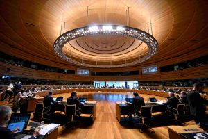 Γεραπετρίτης για Σκόπια: “Ανεπίτρεπτη” η επιλεκτική εφαρμογή του Διεθνούς Δικαίου