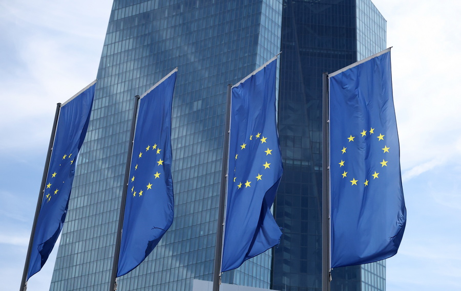 Ευρωβαρόμετρο 2025: Προστασία και ενότητα ζητούν οι πολίτες από την ΕΕ – H οικονομία προβληματίζει τους Έλληνες