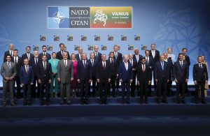 Ένα «Frexit» από Λεπέν τρομάζει το ΝΑΤΟ που τα έχει… χαμένα και λόγω Τραμπ!