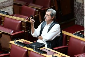 Πολάκης για αποχώρηση Αποστολάκη από ΣΥΡΙΖΑ: “Κρίμα Ναύαρχε…”