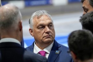 «Συναγερμός» από Όρμπαν για την παρουσία Αμερικανών και Γάλλων στρατιωτών στην Ουκρανία