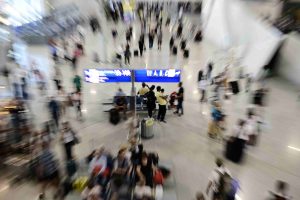 Τρεις συλλήψεις για κλοπές στο αεροδρόμιο «Ελευθέριος Βενιζέλος» – Τους έπιασαν επ’ αυτοφώρω