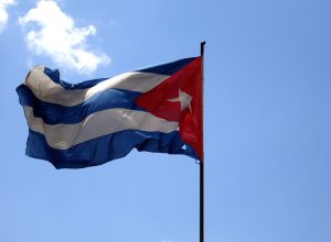 Ο Τραμπ ακυρώνει την αφαίρεση της Κούβας από τη μαύρη λίστα των χωρών που στηρίζουν την «τρομοκρατία»
