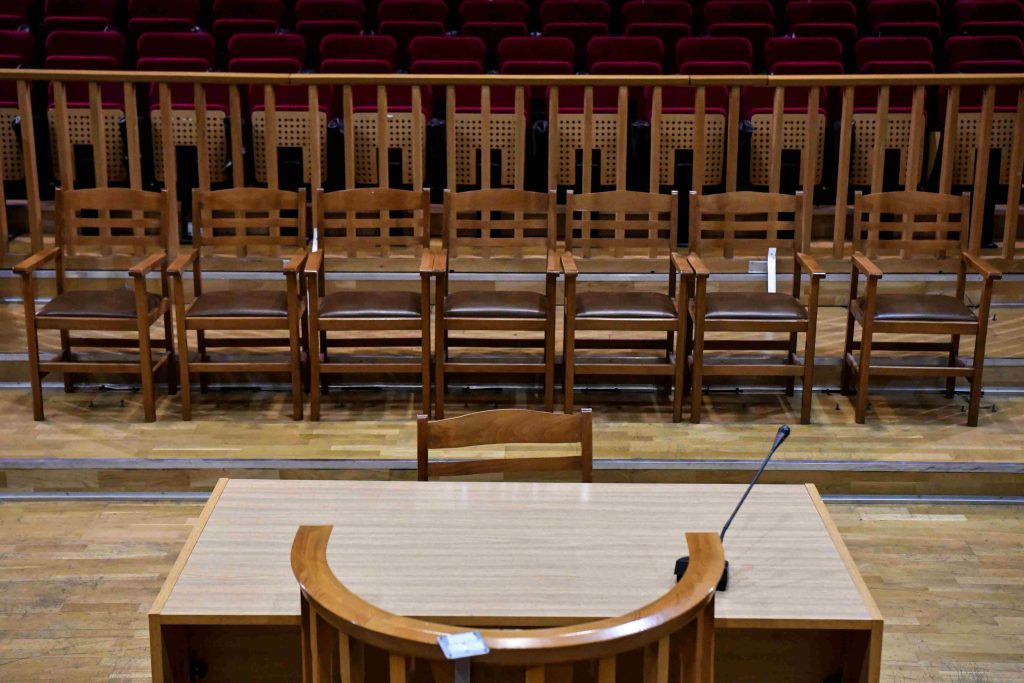 Δίκη για τη δολοφονία του Άλκη Καμπανού: Ένταση έξω από τα δικαστήρια