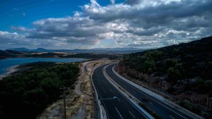 Εκτροπή βυτιοφόρου στην ΕΟ Αθηνών-Λαμίας: Έκλεισε η Εθνική Οδός και στα δύο ρεύματα