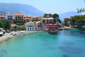 Το αφιέρωμα της «The Sun» στο φαινόμενο με τα φιδάκια της Παναγίας στην Κεφαλονιά
