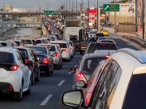 Κυκλοφοριακές ρυθμίσεις σε Βαρνάβα και Μέγαρα λόγω της πυρκαγιάς