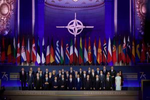 Σύνοδος Κορυφής NATO: “Μη αναστρέψιμη” η πορεία της Ουκρανίας προς την ένταξη