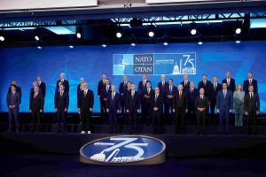 Οι ηγέτες του NATO εκφράζουν τη «βαθιά ανησυχία» τους για την προσέγγιση Ρωσίας-Κίνας