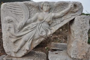 Αφροδίτη του Μπρασεμπούι: Το γλυπτό από ελεφαντόδοντο 23.000 ετών που βρέθηκε στη Γαλλία