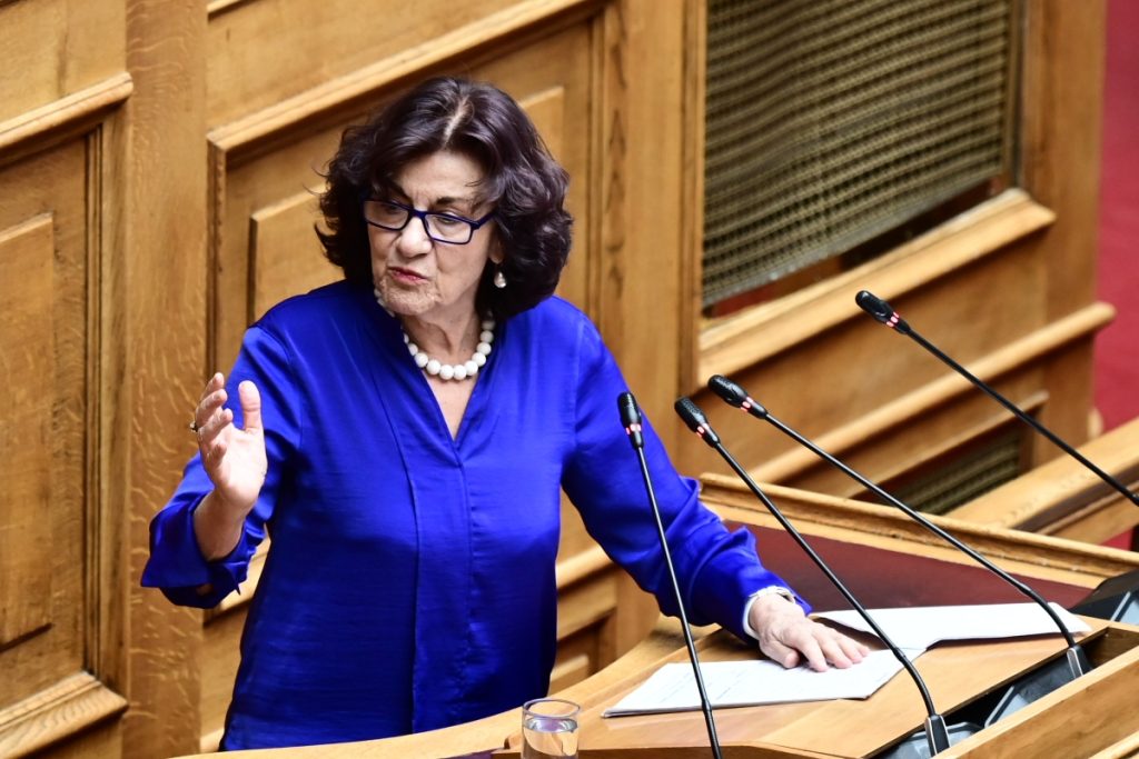 Τραγωδία για τη Θεανώ Φωτίου: Πέθανε ξαφνικά ο γιος της