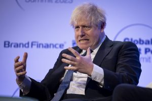 Ο Μπόρις Τζόνσον κάνει… παραθερισμό στην Οδησσό, video