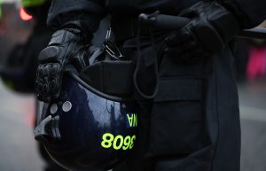 Βρετανία: Ισόβια για τους δύο έφηβους που σκότωσαν στο ξύλο 14χρονο μέσα σε λεωφορείο