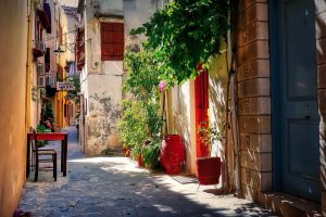 Ζευγάρι Αμερικανών μετακόμισε μόνιμα στην Ελλάδα – Το γραφικό χωριό που άλλαξε όλη τους τη ζωή