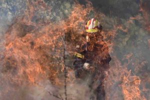 Κάηκαν δύο Πυροσβεστικά οχήματα στον Νέο Βουτζά – Ένας πυροσβέστης με ελαφριά εγκαύματα