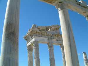 Οι Οθωνοί, το σπίτι της νύμφης Καλυψούς, είναι η μυθική Ωγυγία από την Οδύσσεια