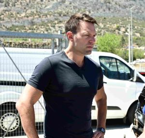 Κασσελάκης: Ο πρωθυπουργός πάει στα καμμένα δέκα μέρες μετά την πρωτοφανή καταστροφή