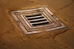 manhole-199548_1280