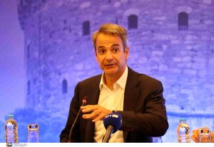 Μητσοτάκης: Τί είπε για τον ΠΑΟΚ την ώρα που έβγαζε σέλφι(vid)