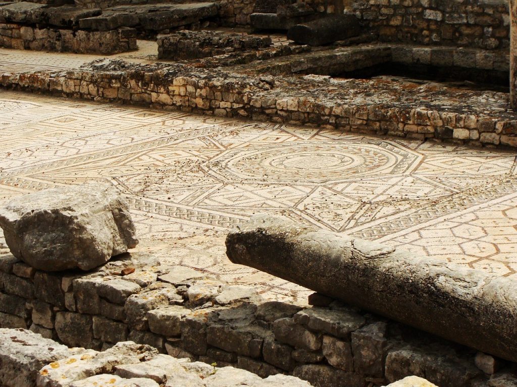 Μωσαϊκό 1.500 ετών με ελληνική επιγραφή ανακαλύφθηκε στην αρχαία πόλη της Έδεσσας – Δείτε εικόνες