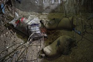 Λίβανος: Πετάνε κινητά, υπολογιστές και άλλες συσκευές, δεν τα θεωρούν ασφαλή