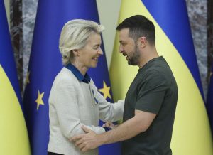 Ολοκληρώθηκε η Σύνοδος στο Λονδίνο – Φον ντερ Λάιεν: «Η Ευρώπη πρέπει επειγόντως να επανεξοπλιστεί»