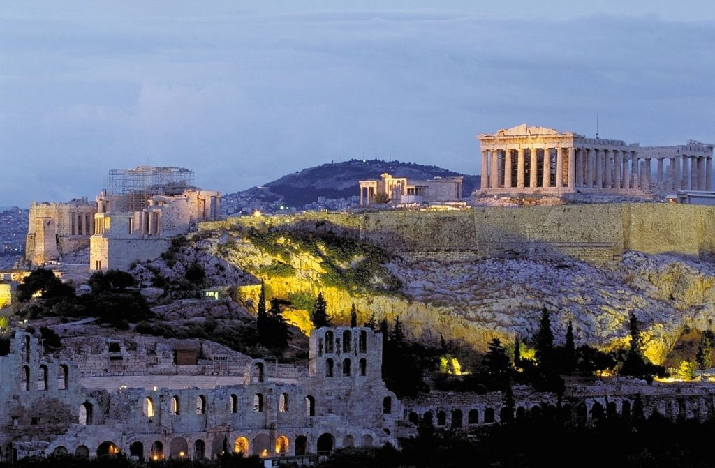 ΥΠΠΟ για τον ανελκυστήρα στον Ιερό Βράχο της Ακρόπολης
