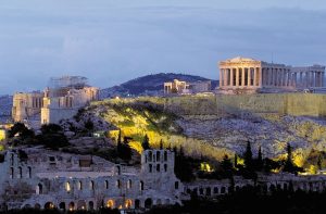 Περπατώντας στον πιο αρχαίο δρόμο της Ευρώπης στην Πλάκα – Βίντεο